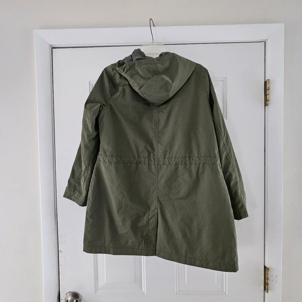 Green Jacket - Picture 7 of 7